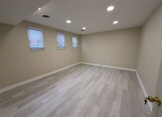 More details for 2158 Eleven Mile Rd, Berkley, MI - Office for Lease