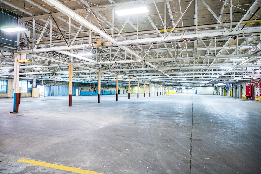 1250 S Walnut St, Bucyrus, OH for lease - Interior Photo - Image 3 of 11