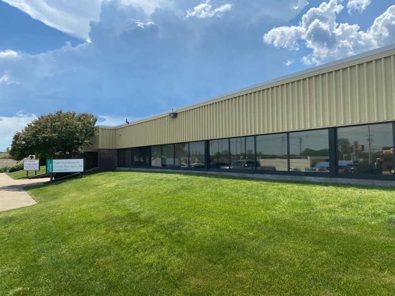1 Wholesale Way, Cranston, RI for lease - Building Photo - Image 3 of 7