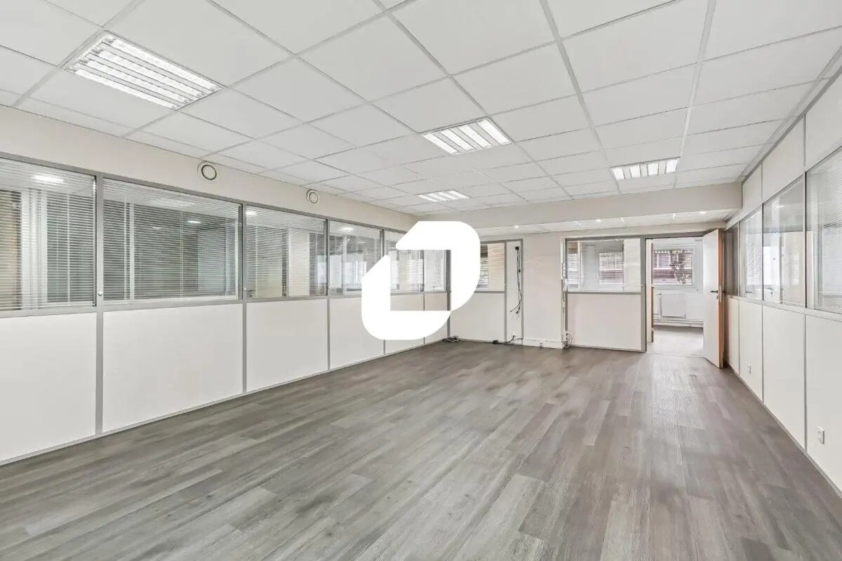 Office in Paris for sale Interior Photo- Image 1 of 15