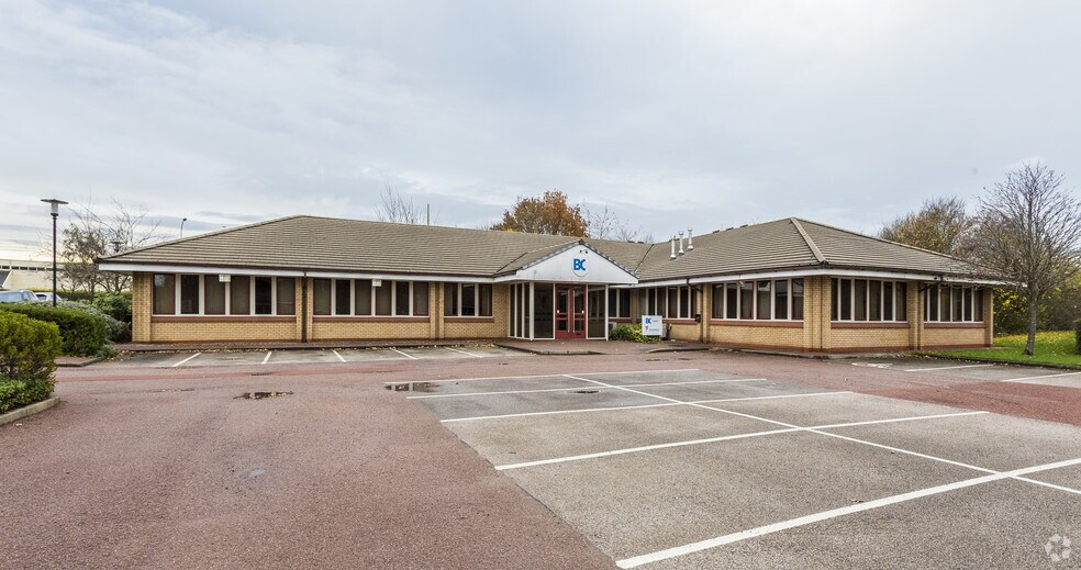 Hampton Ct, Runcorn à louer - Photo du bâtiment - Image 2 de 3