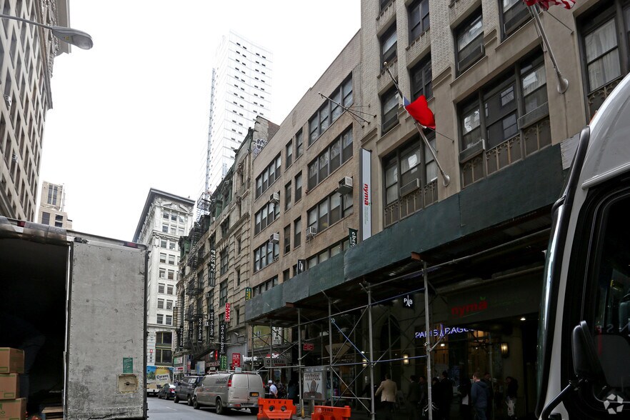 2-4 W 32nd St, New York, NY à louer - Photo du bâtiment - Image 2 de 9