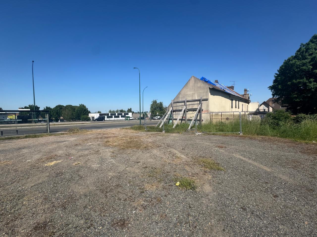 Land in Puiseux-Pontoise for sale Building Photo- Image 1 of 10
