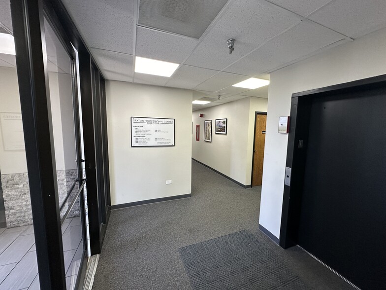 210 N Hammes Ave, Joliet, IL for lease - Building Photo - Image 2 of 4