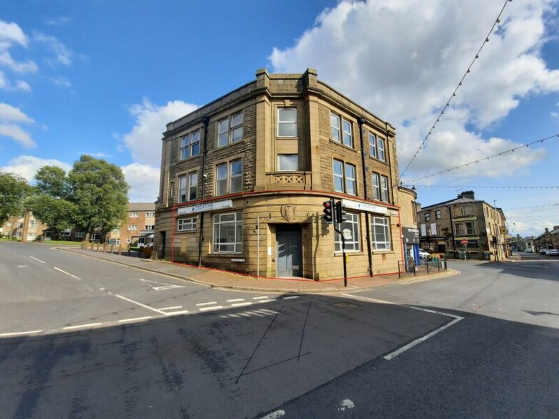 34-36 Deardengate, Haslingden for lease - Building Photo - Image 1 of 3