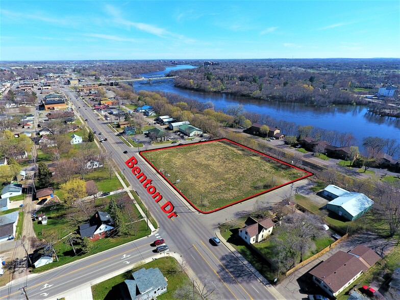 700 N Benton Dr, Sauk Rapids, MN for sale - Building Photo - Image 1 of 1