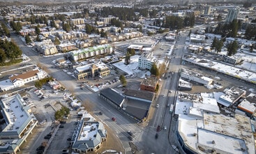 32009 S Fraser Way, Abbotsford, BC à vendre Photo du bâtiment- Image 2 de 6