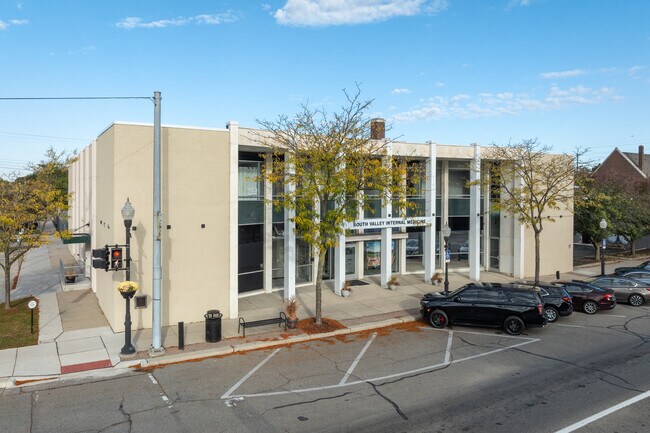Plus de détails pour 2674 W Jefferson Ave, Trenton, MI - Bureau/Médical à louer