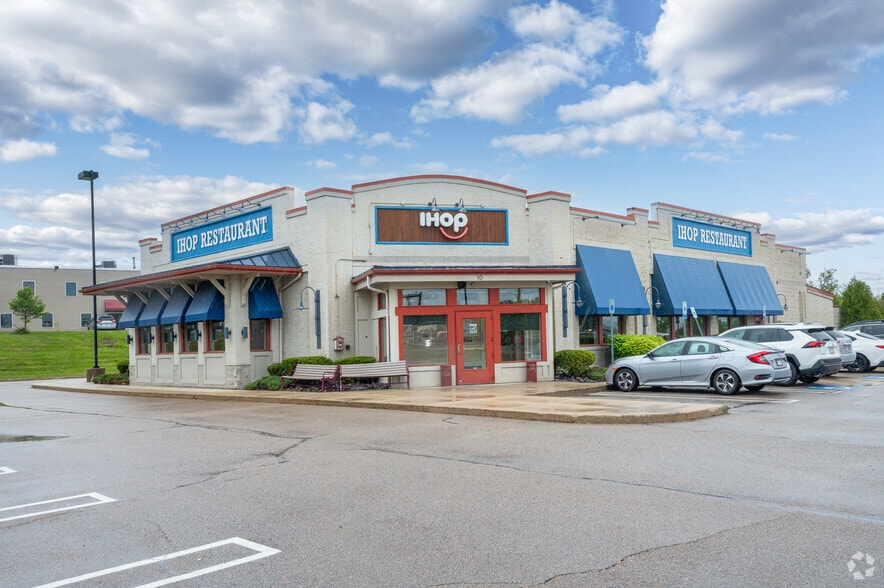 10-105 Long Pond Rd, Plymouth, MA for lease - Primary Photo - Image 1 of 14
