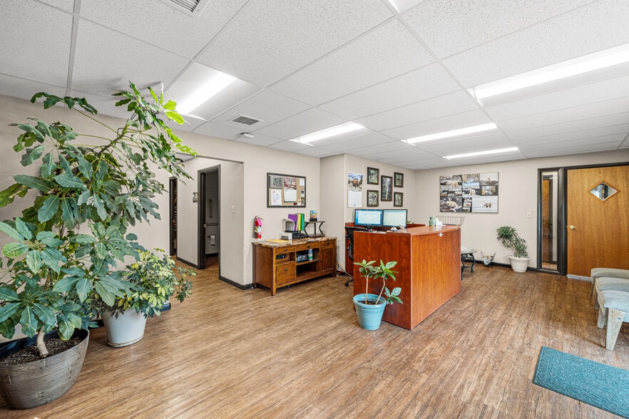 2410 Grand Ave, Pueblo, CO for sale - Lobby - Image 2 of 22