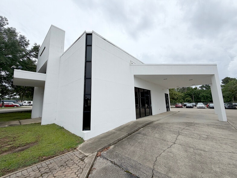 2419 W Tennessee St, Tallahassee, FL à louer - Photo du bâtiment - Image 2 de 11