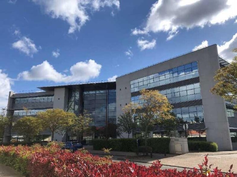 2 Rue De La Redoute, Guyancourt for lease - Building Photo - Image 2 of 4