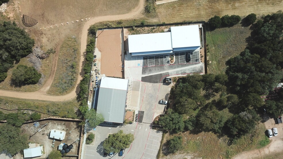 1706 Hur Industrial Blvd, Cedar Park, TX à louer - Photo du bâtiment - Image 2 de 2