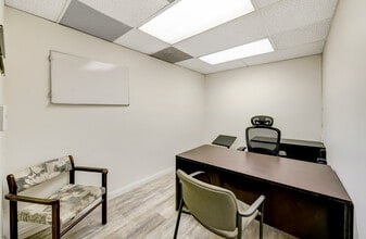 14416 Victory Blvd, Van Nuys, CA à louer Photo intérieure- Image 1 de 4