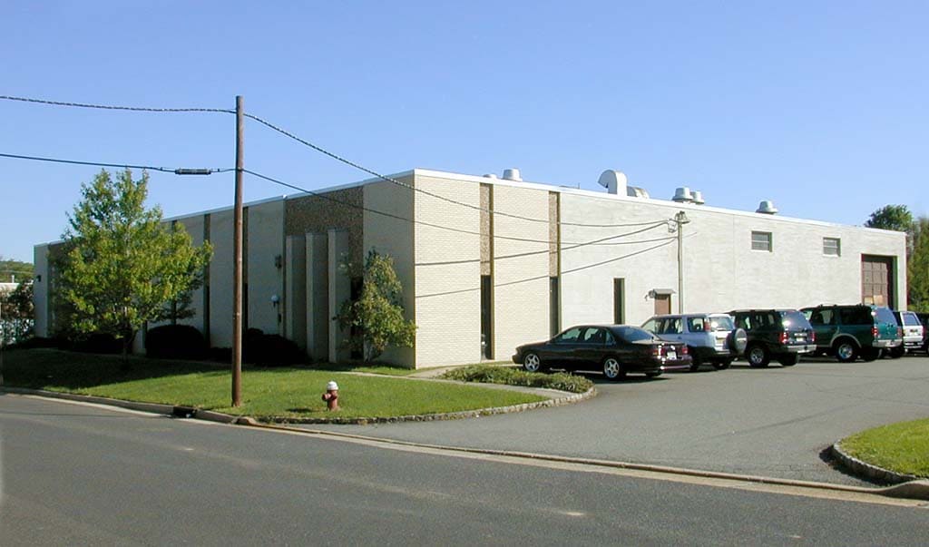 250 E Lackland Dr, Middlesex, NJ for lease Primary Photo- Image 1 of 3