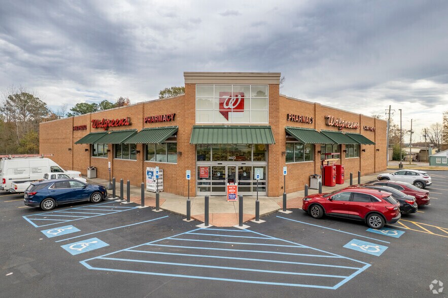 3025 Allison Bonnett Memorial Dr, Hueytown, AL à vendre - Photo du bâtiment - Image 1 de 9