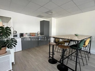 More details for 392 Avenue Des Genévriers, La Ciotat - Office for Sale