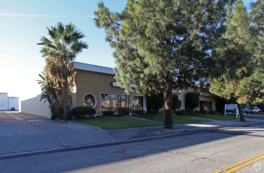 19410-19420 Business Center Dr, Northridge, CA à vendre - Photo du bâtiment - Image 1 de 1