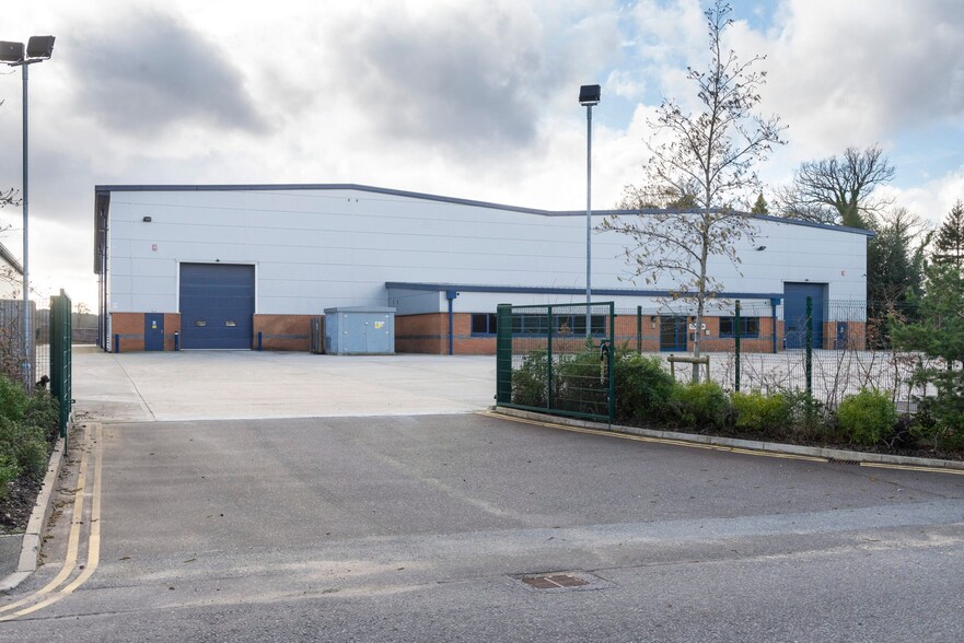 Pirbright Rd, Normandy à louer - Photo du bâtiment - Image 2 de 3