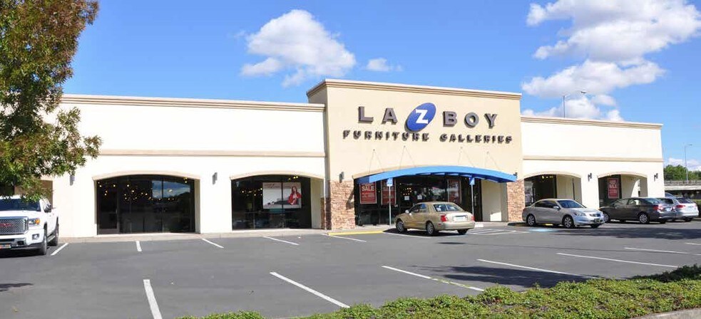 3910-3990 Rickey St, Salem, OR for lease - Primary Photo - Image 2 of 3