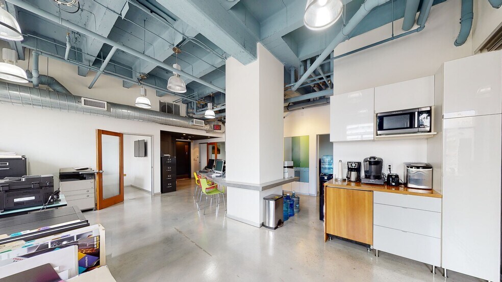 6253 Hollywood Blvd, Los Angeles, CA à vendre - Photo intérieure - Image 1 de 18