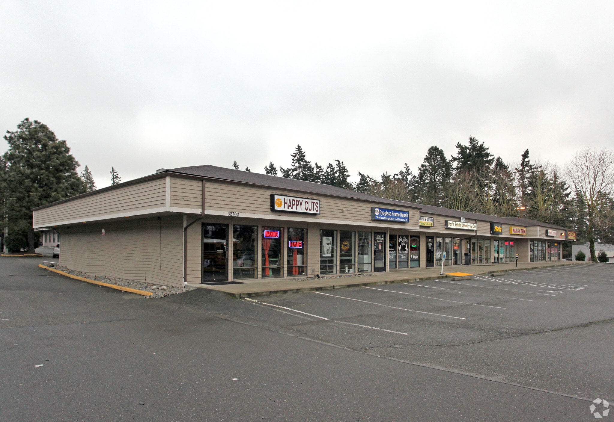 32700 Pacific Hwy S, Federal Way, WA for lease Primary Photo- Image 1 of 4