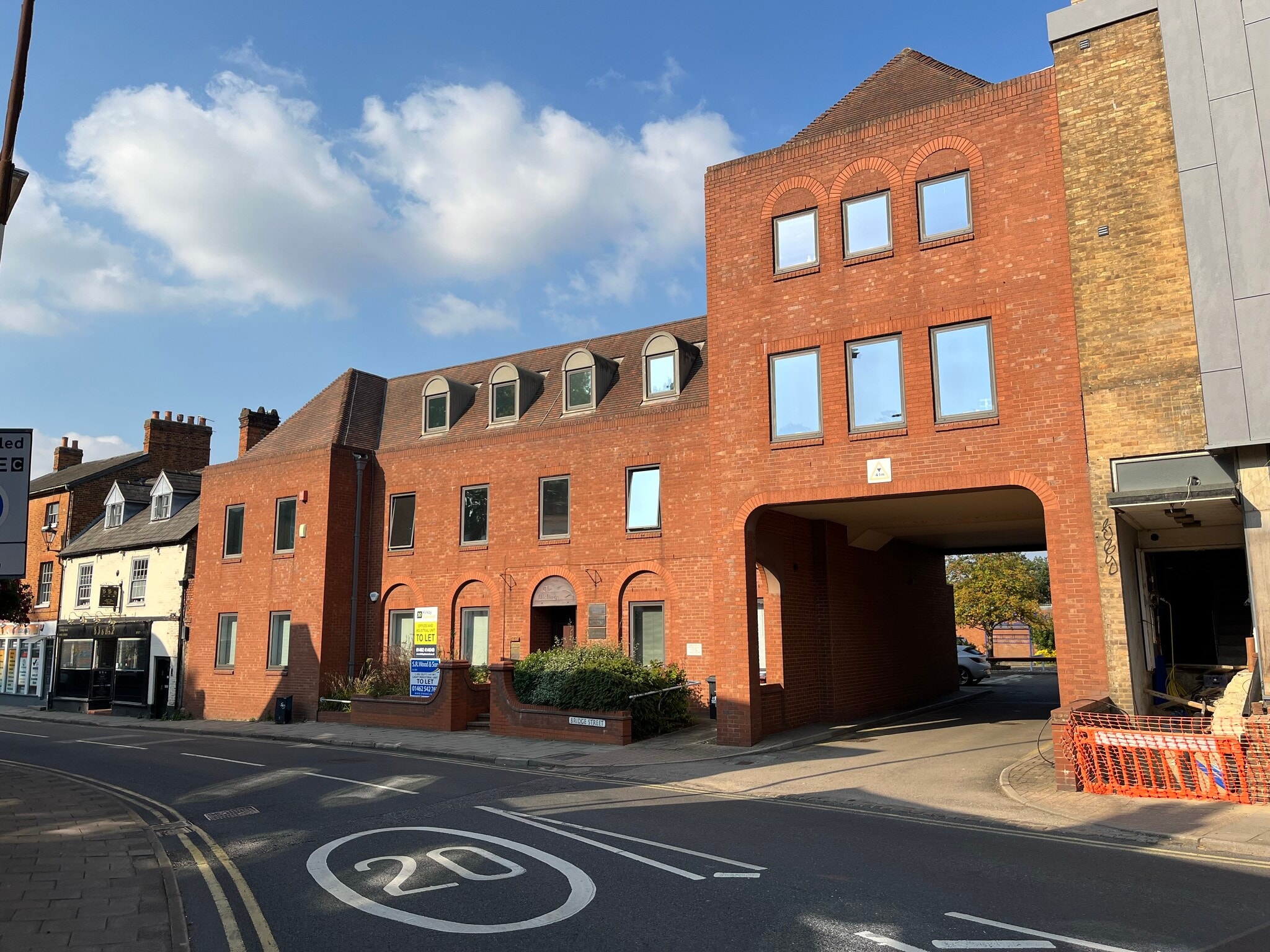 Bridge St, Hitchin for lease Building Photo- Image 1 of 4