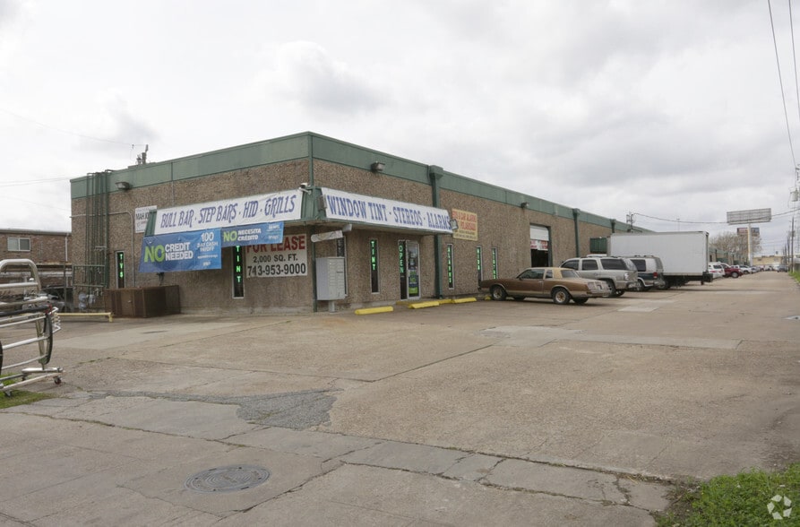 5600-5636 Rampart St, Houston, TX for lease - Primary Photo - Image 1 of 3