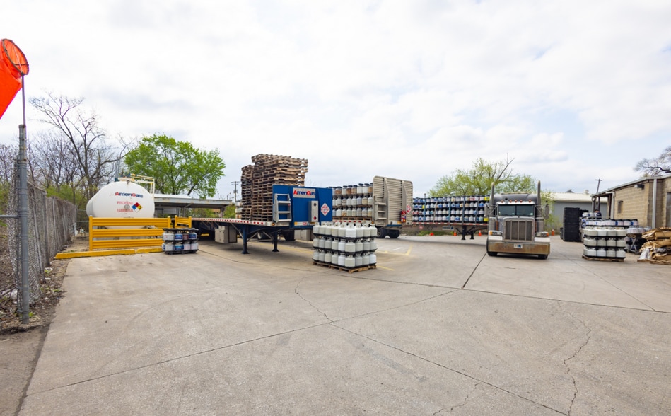 4158 Division St, Hillside, IL for sale - Building Photo - Image 2 of 6