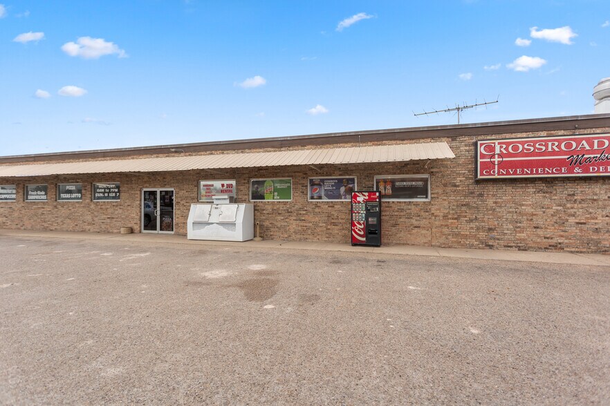 101 E Commercial St, Miami, TX à vendre - Photo du bâtiment - Image 2 de 36