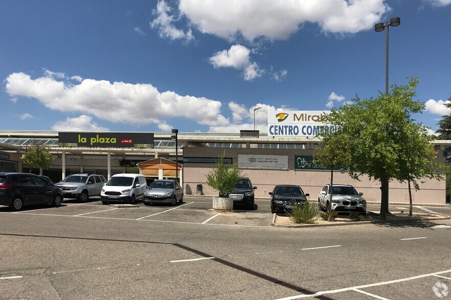 Calle Monte Amor, 2 D, Boadilla del Monte, Madrid for lease - Building Photo - Image 1 of 2