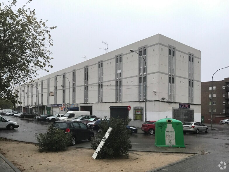 Avenida de las Regiones, 2, Fuenlabrada, Madrid à vendre - Photo du bâtiment - Image 1 de 2