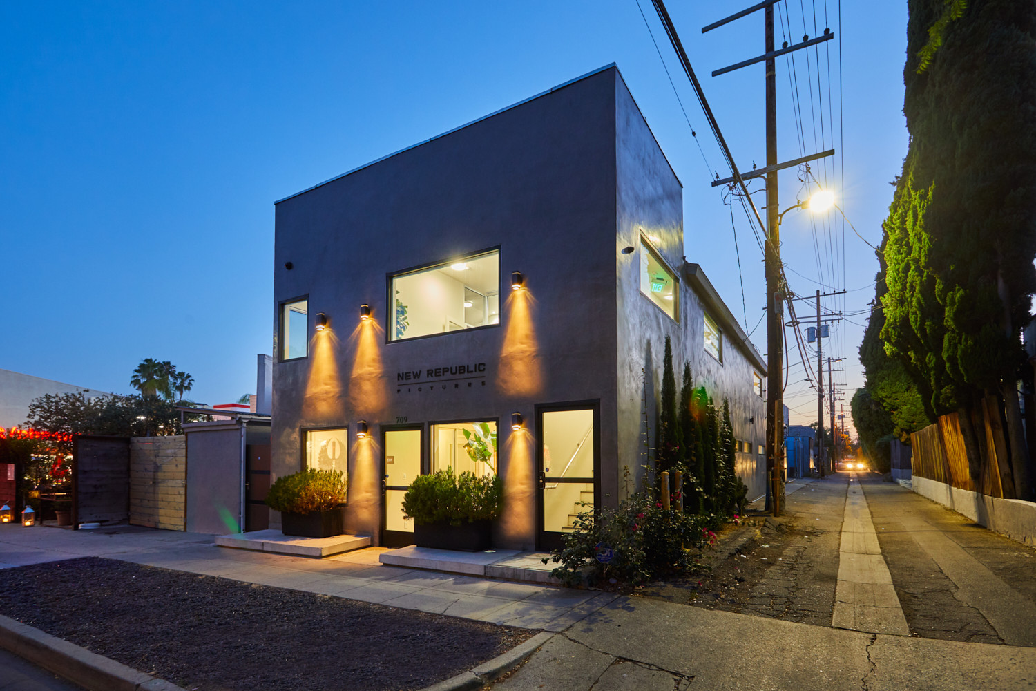 709 N Gardner St, Los Angeles, CA for lease Building Photo- Image 1 of 28