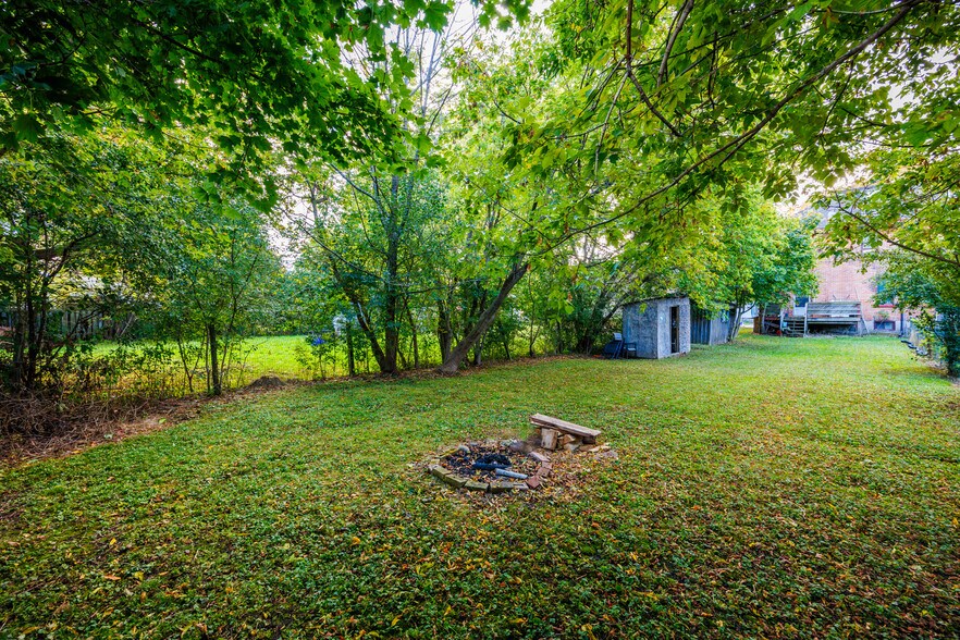 82 W Durham St, Kawartha Lakes, ON à vendre - Photo principale - Image 1 de 39