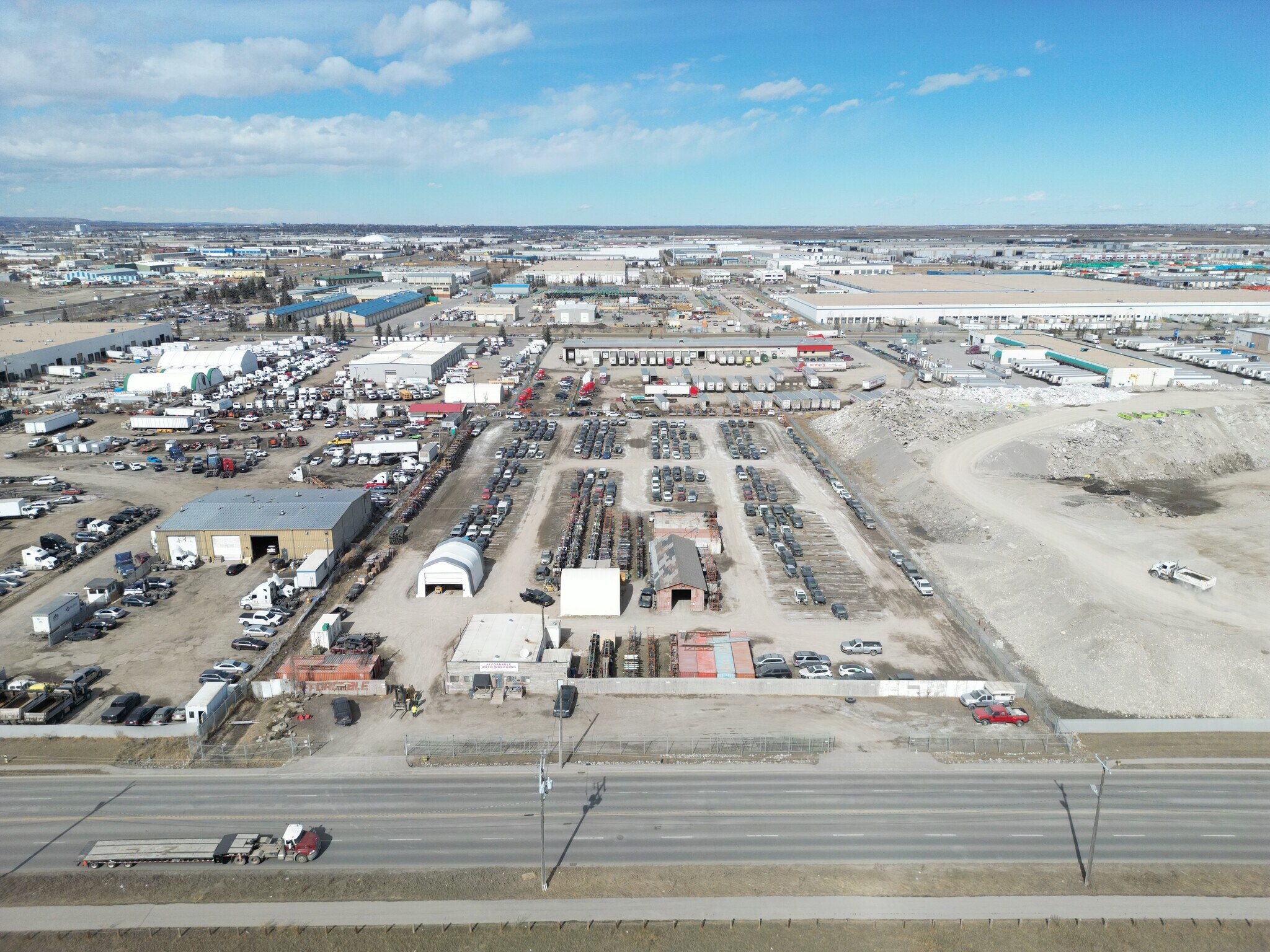 5620 94 Av, Calgary, AB à vendre Aérien- Image 1 de 1