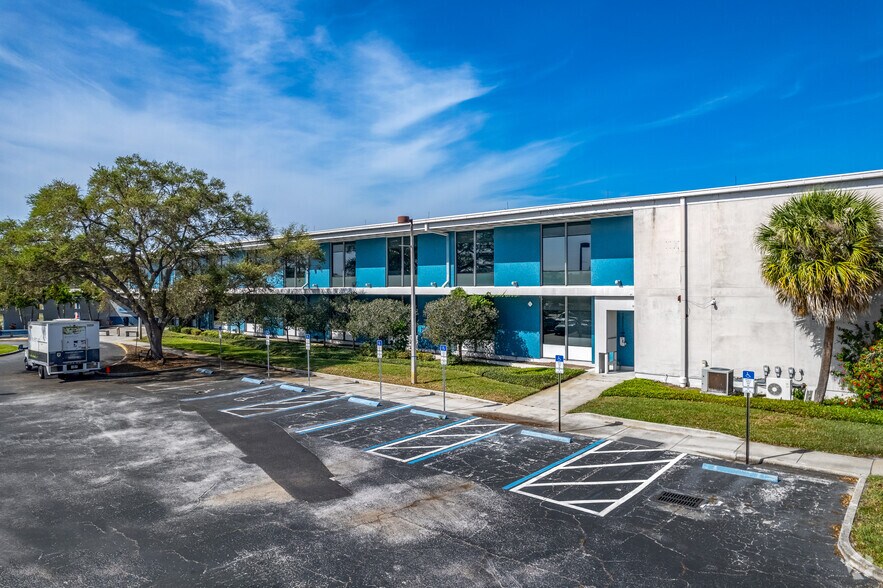 3200 S 34th St, Saint Petersburg, FL à vendre - Photo du bâtiment - Image 3 de 7