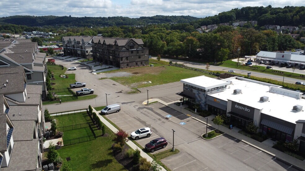 128 Enclave Dr, Seven Fields, PA à vendre - Photo du bâtiment - Image 1 de 21