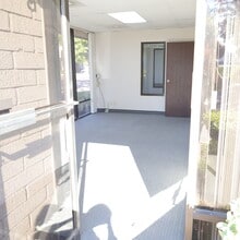 15455 Red Hill Ave, Tustin, CA à louer Photo intérieure- Image 2 de 18