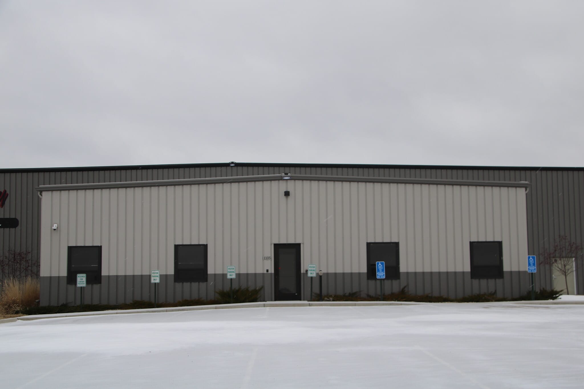 1105 Benjamin Ave, Hutchinson, MN for lease Building Photo- Image 1 of 3