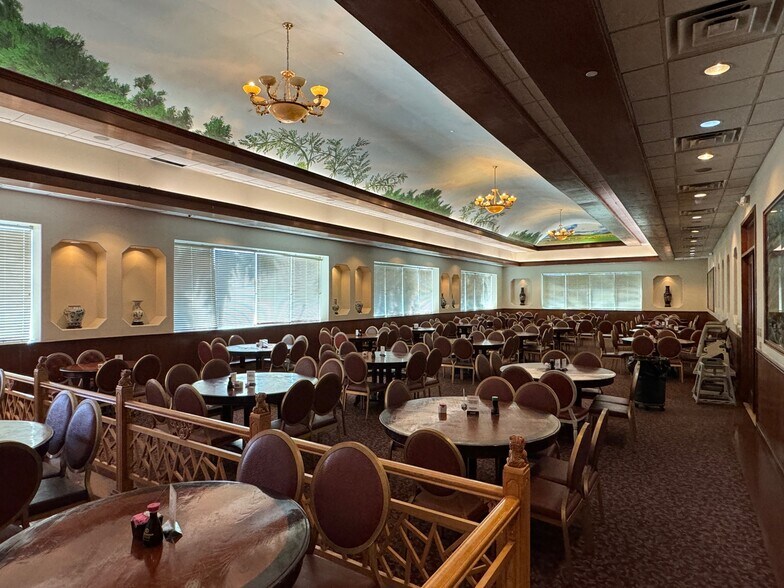 10 Century Plaza Dr, Houston, TX à vendre - Photo du bâtiment - Image 3 de 15