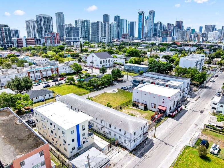 1829 NW 2nd Ct, Miami, FL à vendre - Photo du bâtiment - Image 2 de 31