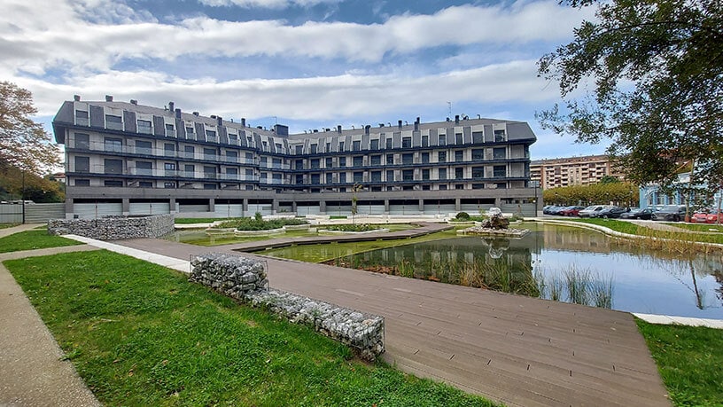 Calle Juan de la Encina, 2-6, Colindres, Cantabria for sale Primary Photo- Image 1 of 7