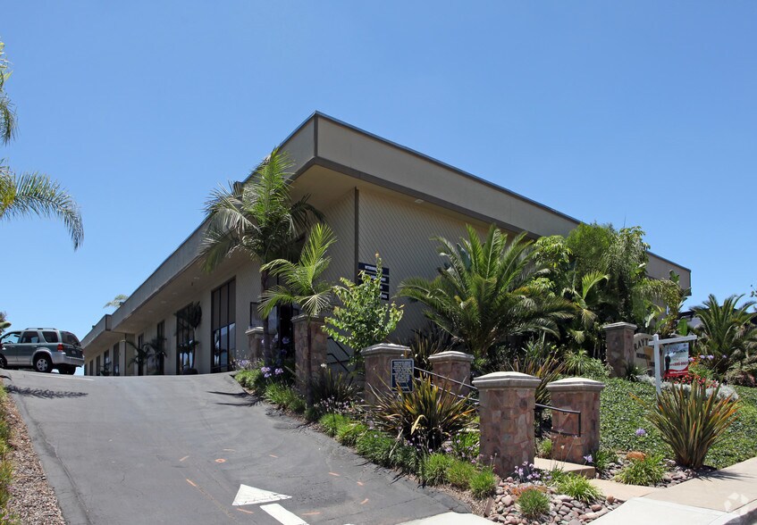8057 Raytheon Rd, San Diego, CA à vendre - Photo du bâtiment - Image 1 de 13