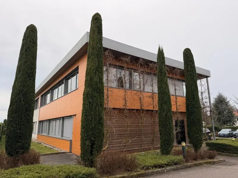Office in Sainte-Foy-lès-Lyon for sale Building Photo- Image 1 of 9