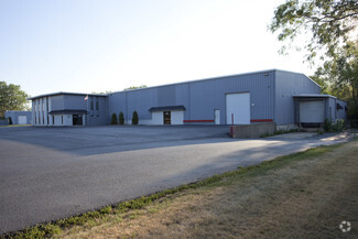 Plus de détails pour 300 N Lake St, Montgomery, IL - Industriel à vendre