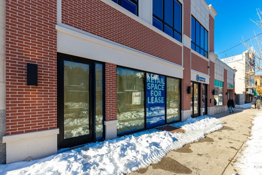 7416 13th Ave, Brooklyn, NY à louer - Photo du bâtiment - Image 2 de 10