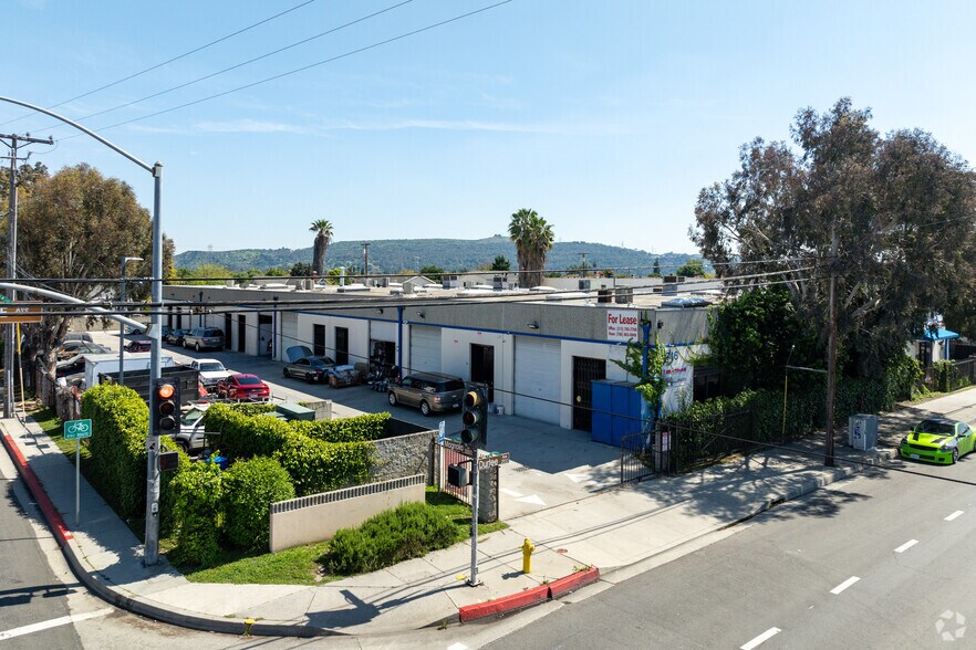 2746 Durfee Ave, El Monte, CA à louer - Photo du bâtiment - Image 3 de 12