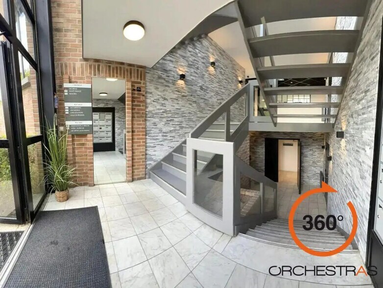 Office in Lognes for lease - Building Photo - Image 3 of 18