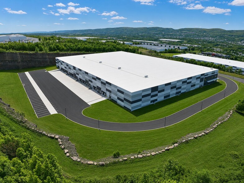 Valley View Dr, Jessup, PA for lease - Building Photo - Image 2 of 9