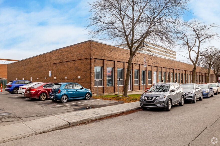1450-1530 Rue Mazurette, Montréal, QC for lease - Building Photo - Image 1 of 4